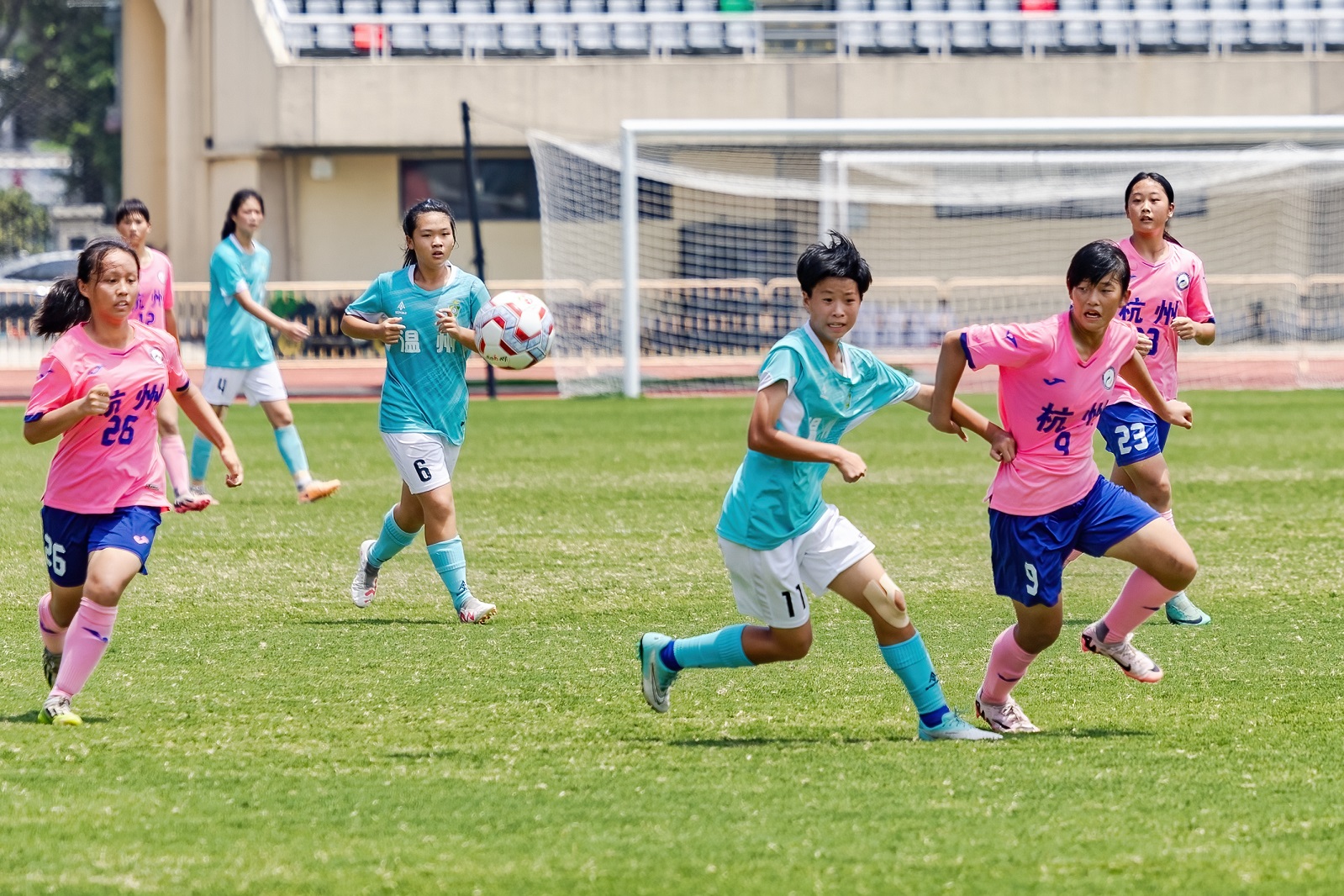 国际足球女子比赛落幕引关注