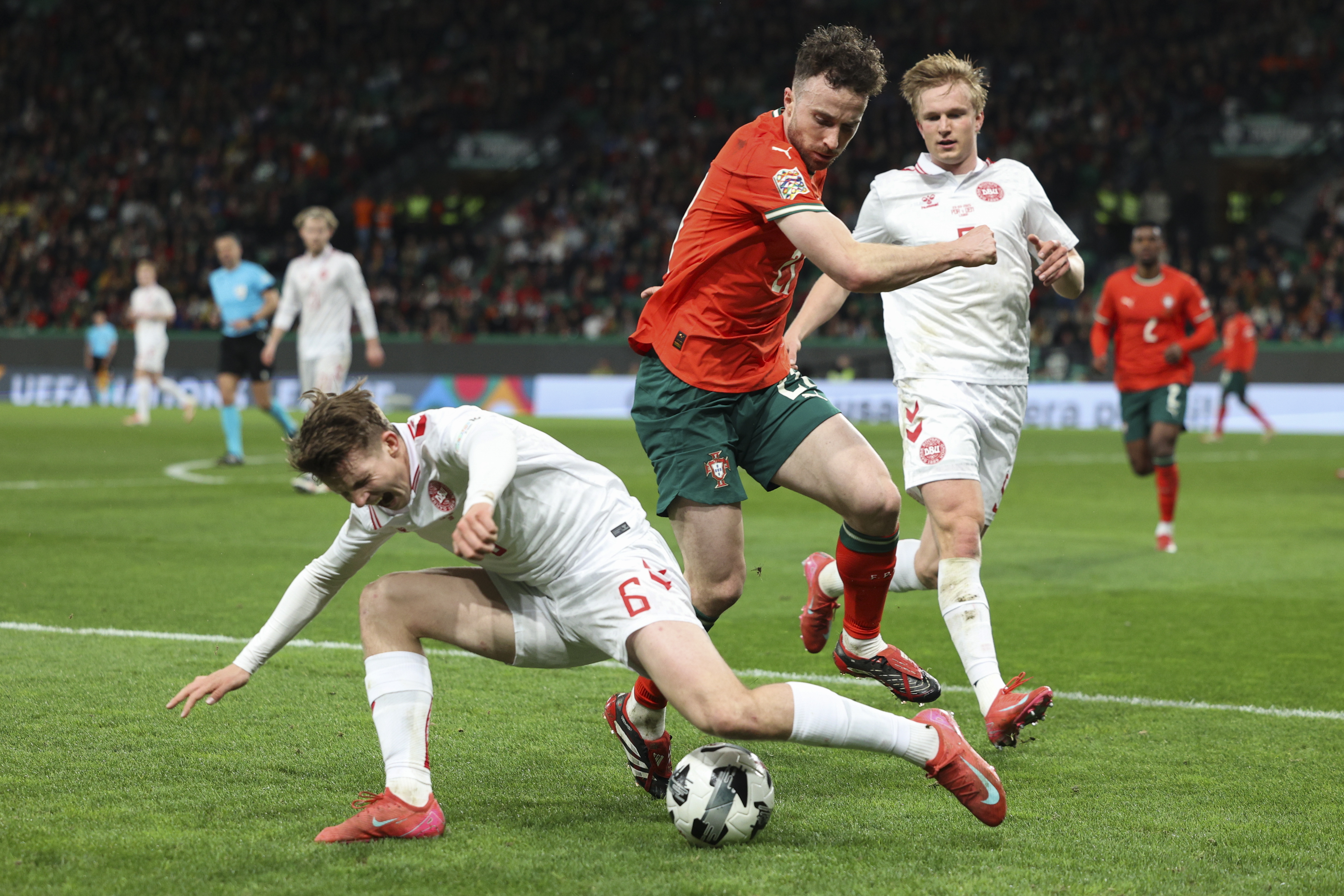 包含半决赛剑拔弩张!欧国联最终胜者将现身的词条 包含半决赛剑拔弩张!欧国联最终胜者将现身的词条