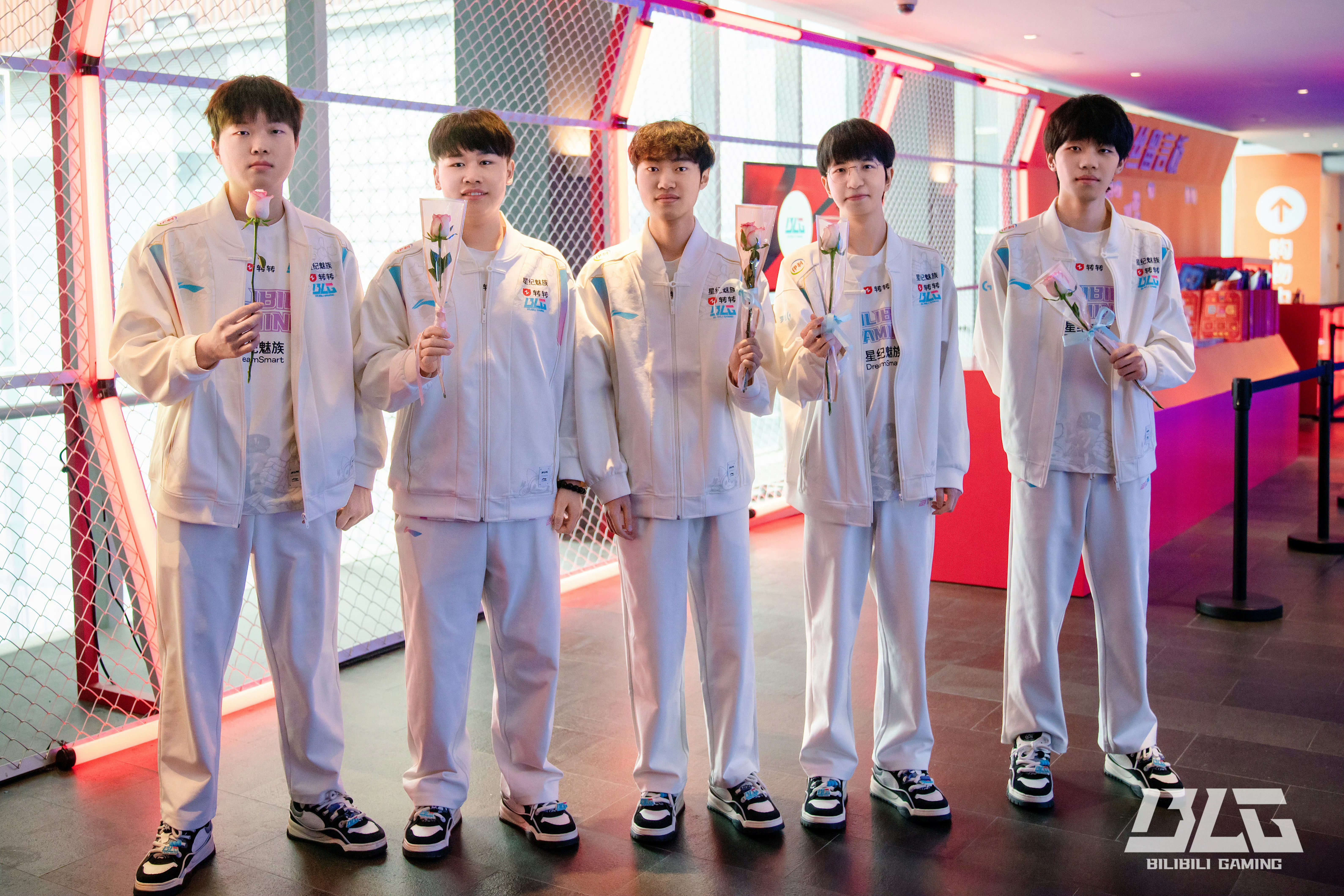 九游娱乐首页-JDG血洗BRO，Jankos团战一打五宿命之战八强赛，点燃全场激情的简单介绍