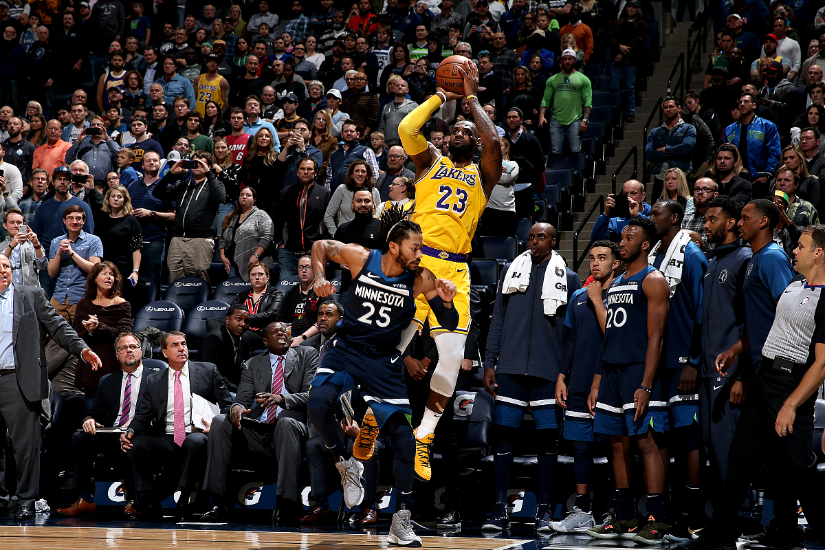 九游体育-篮网对决湖人，总决赛惊心动魄