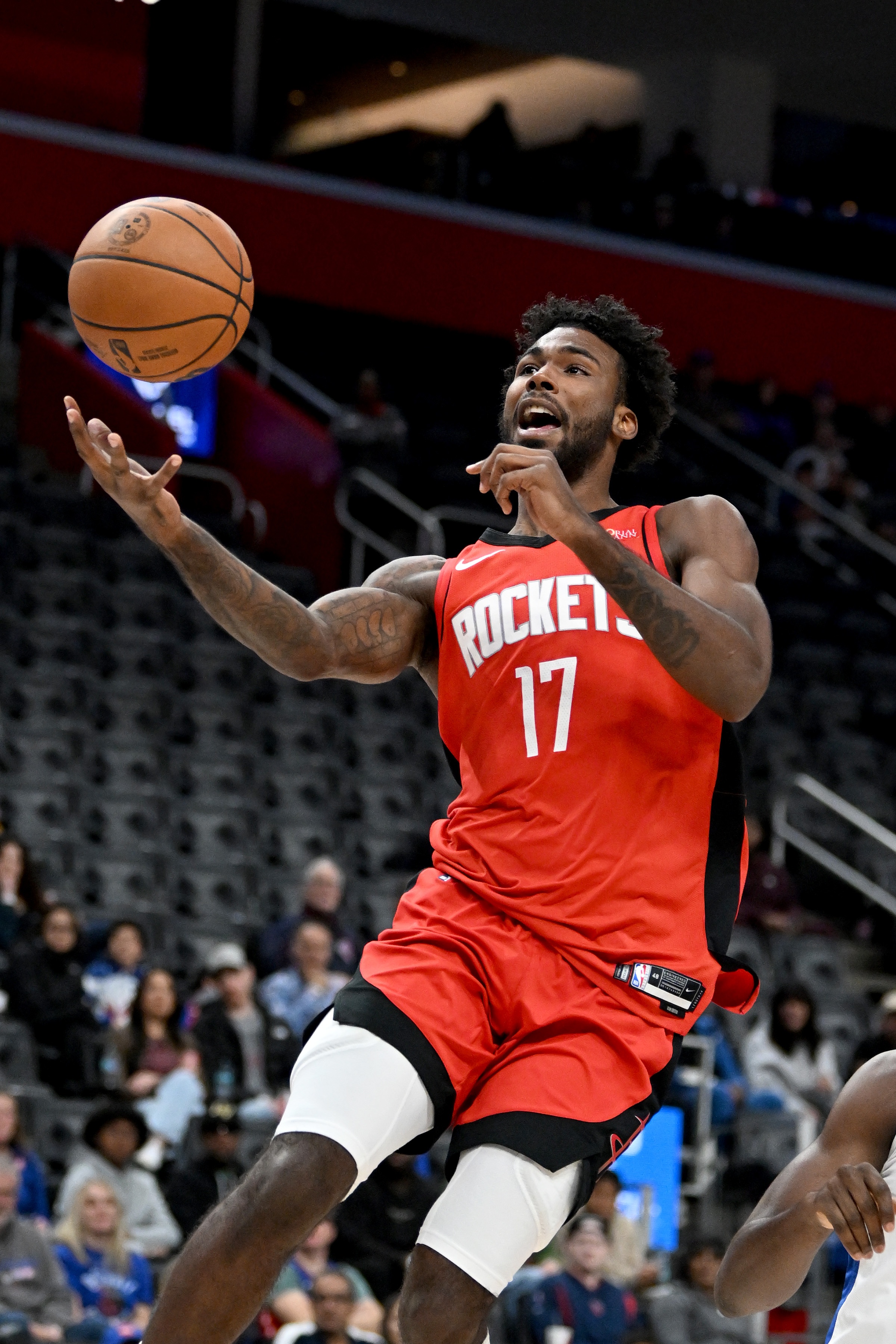 NBA明星赛：火箭队球星展现高超技术，获赞无数的简单介绍