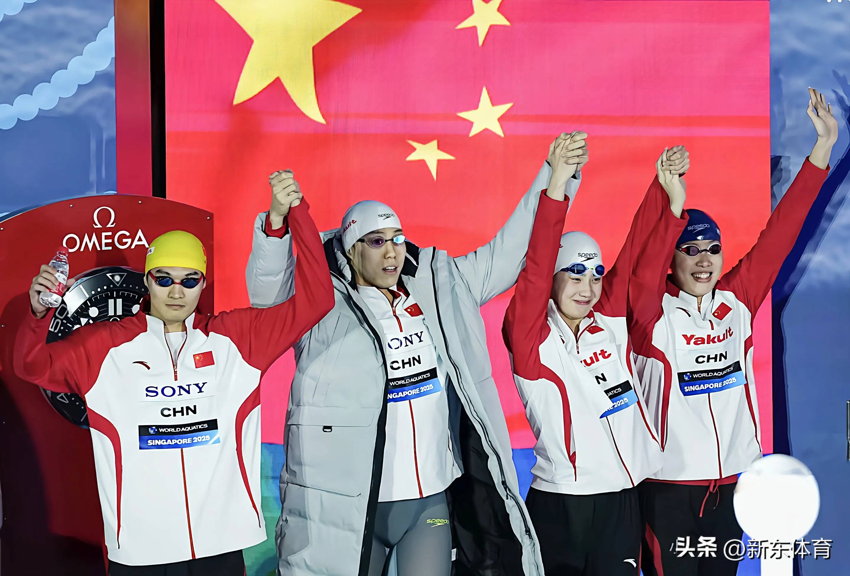 游泳混合接力再获金牌,实力强悍 游泳混合接力再获金牌,实力强悍