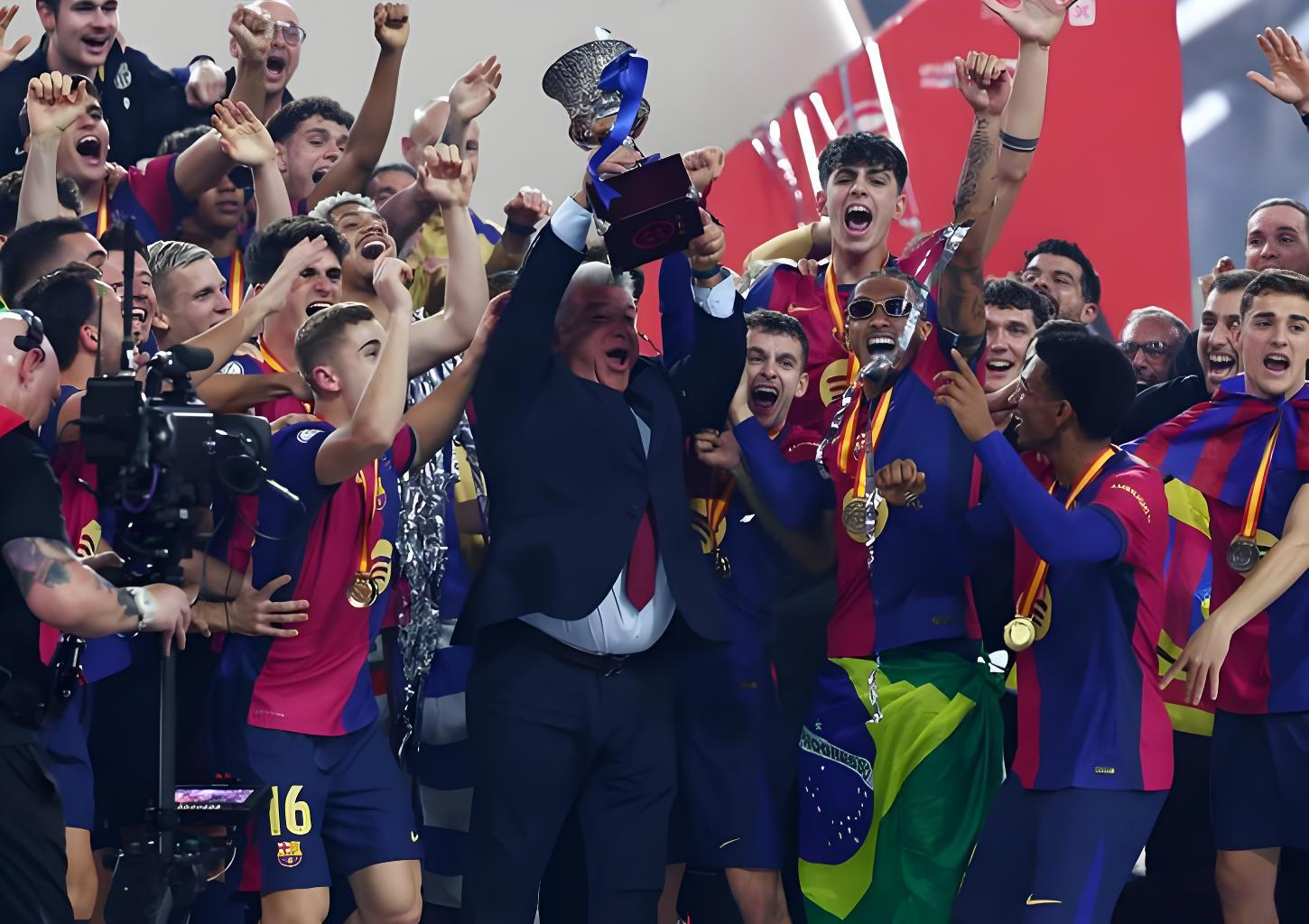 九游体育官方入口-西班牙主场告捷，巴塞罗那士气高亢：欧洲杯热门崭露头角