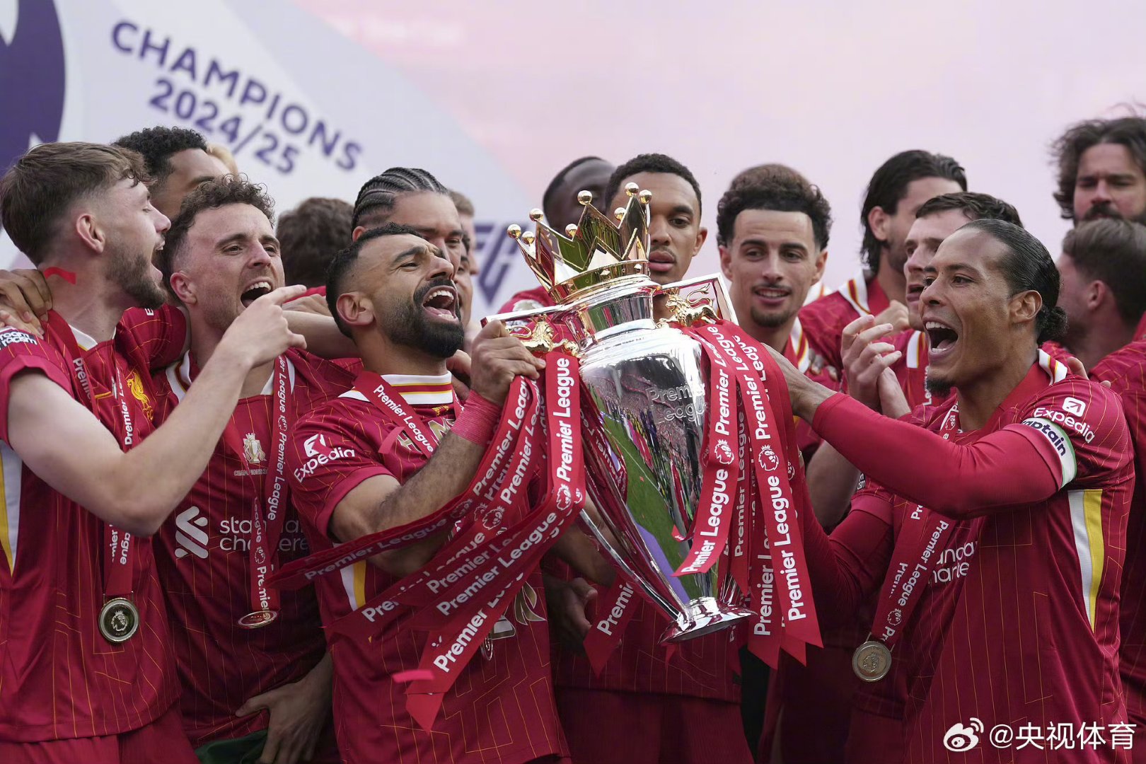 包含国家队备战欧预赛,一场场实力碰撞火药味十足的词条 包含国家队备战欧预赛,一场场实力碰撞火药味十足的词条