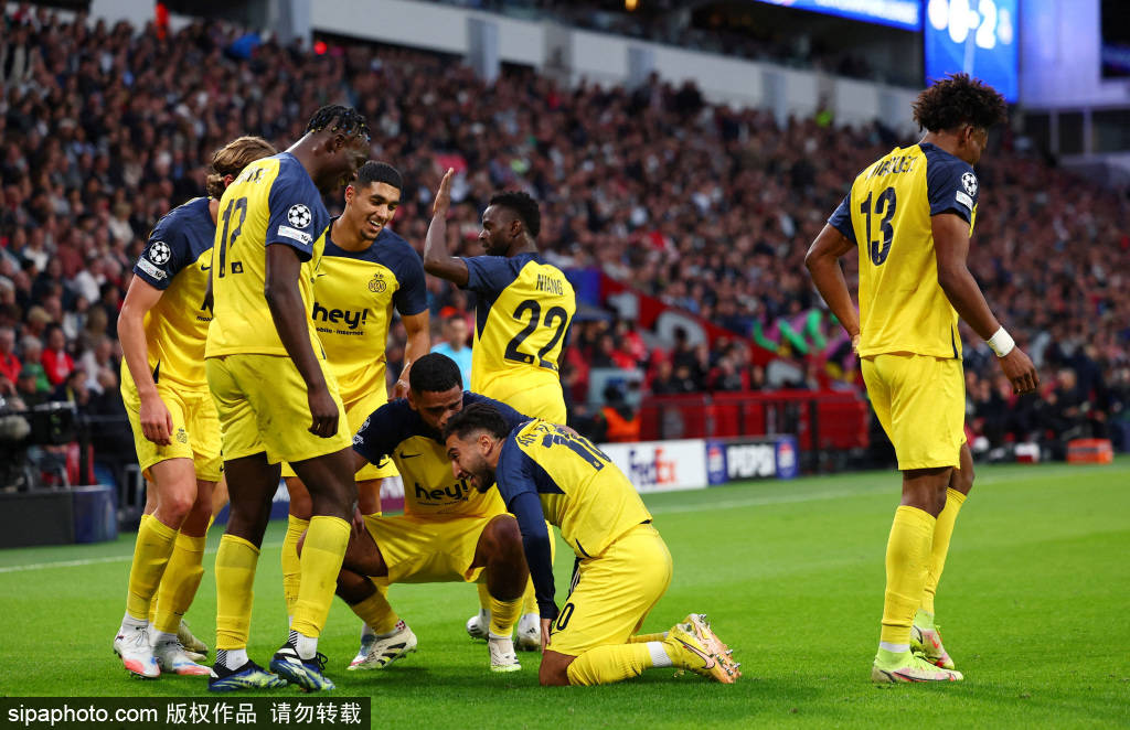 荷兰国家队士气高昂，全力备战