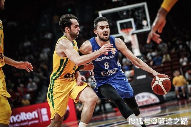 波兰碾压西班牙，卡拉斯科统治全场