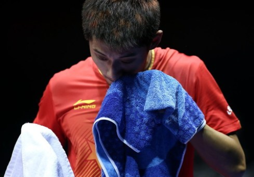 中国队逆转瑞典队,张继科统治全场 中国队逆转瑞典队,张继科统治全场