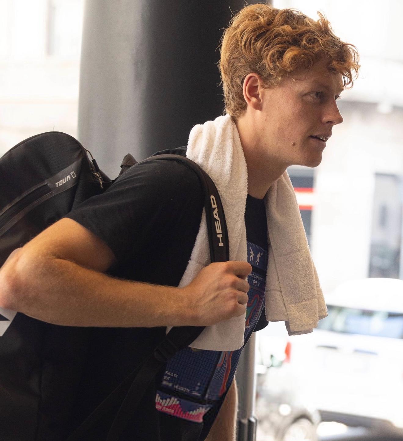 法网险胜年终总决赛，辛纳惊艳四座的简单介绍