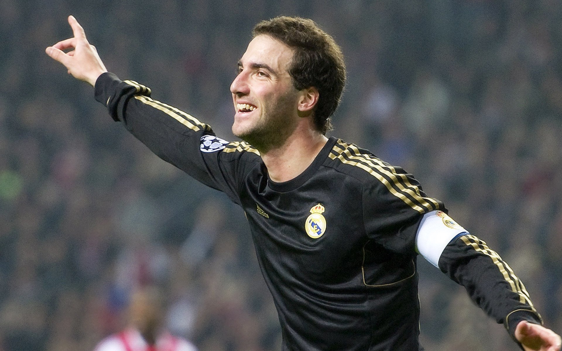 跨界王者,公牛一波流席卷广东,德罗赞英超奇迹接管争冠战