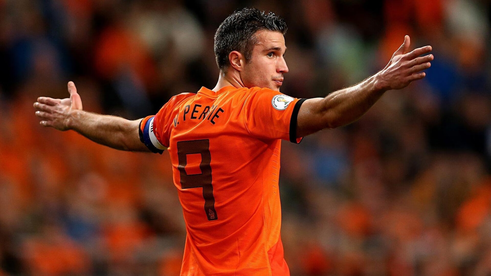 欧冠淘汰赛之夜，加克波连击破门，拉开胜利差距